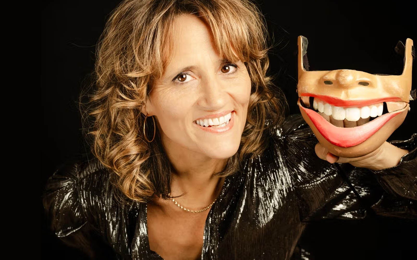 Nina Conti ventriloquist book at Great British Comedians